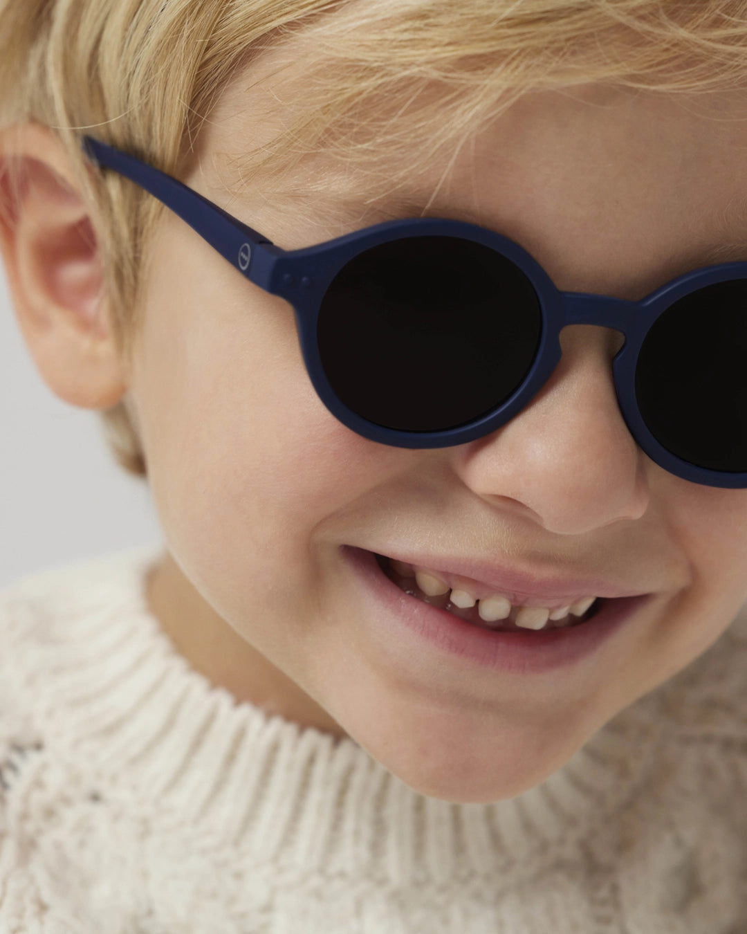 IZIPIZI Sonnenbrille - Kinder 3-5 Jahre (versch. Farben)